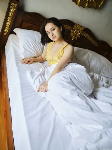 Alin Luxe – Ukrainian Brunette Poses Nude and Shows Her Tattoo