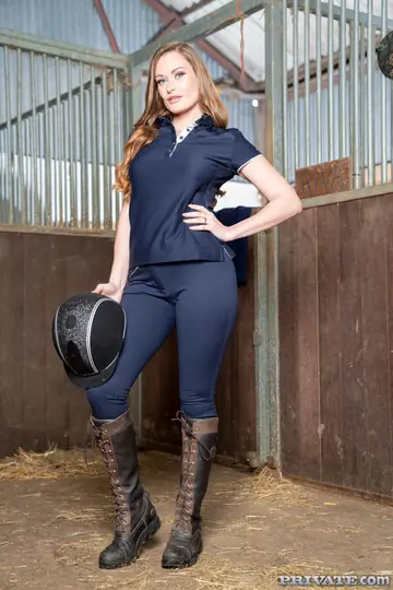 Honour May – Curvy Brunette Fucks in Boots at the Stable and Takes Cum on Her Ass
