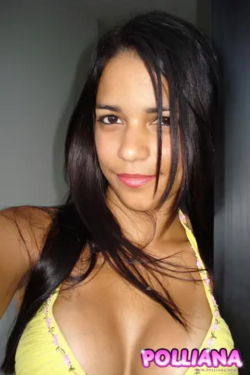 Polliana – Latina PAWG in Panties Spreads Her Ass and Shows Her Tattoo