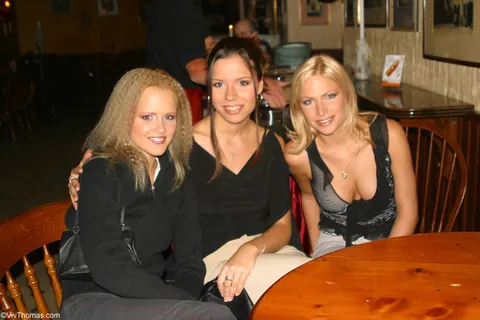Kathy Blanche & Peaches: Blonde and Brunette Have Anal Threesome – photo 5 of 17