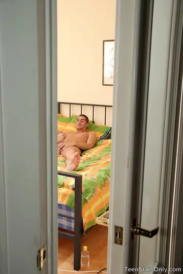 Pocahontas – Tall Blonde in Panties Takes Anal in a Threesome