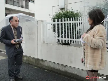 Kotomi Asakura – Petite Japanese Brunettes Take Anal Doggy Style in a Threesome