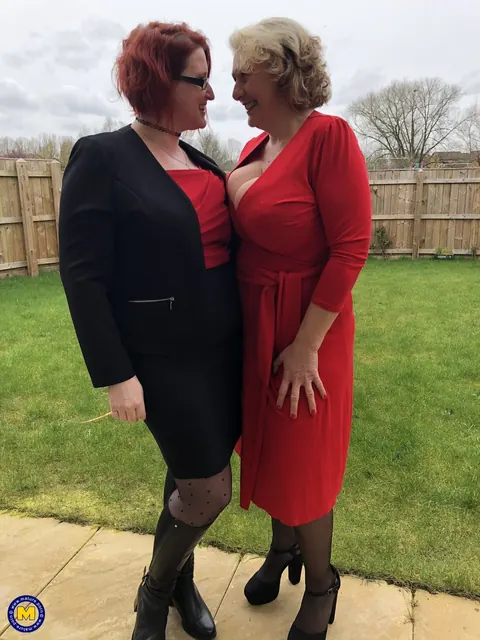 Camilla Creampie: Blonde BBW with Big Tits Gives a Blowjob in Stockings and Boots – photo 3 of 20