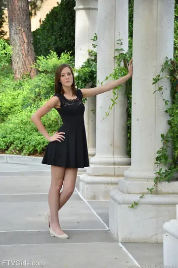 Molly Manson – Brunette in a Skirt Spreads Her Pink Holes Outdoors