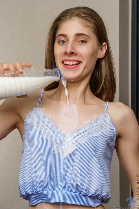 Amelinda: Tall Russian Blonde Strips Nude in the Kitchen – photo 6 of 21
