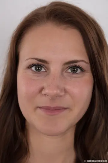 Slim Czech Amateur Strips Out of Her Jeans and Spreads
