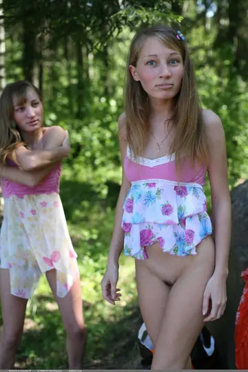 Skinny Blonde Lifts Her Skirt and Spreads Outdoors