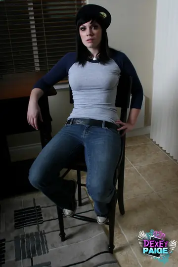 Andy San Dimas – Brunette PAWG Strips Out of Her Jeans and Spreads