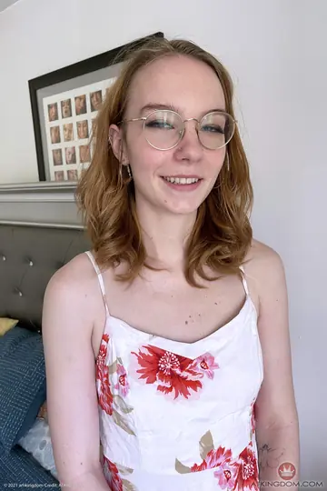 Cierra Bell – Tall Redhead in Glasses Spreads Her Shaved Pussy Close-Up