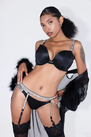 Tall Ebony Brunette Strips Out of Her Lingerie and Stockings