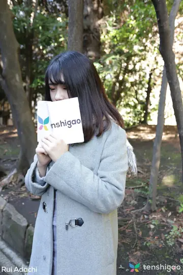 Japanese Woman Undresses, Kisses Her Partner and Uses a Big Vibrator