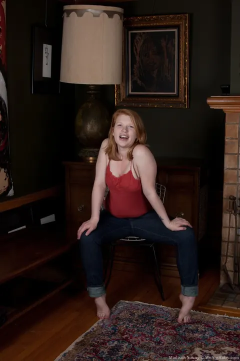 Thick Redhead Pulls Down Her Jeans and Shows Her Hairy Pussy – photo 1 of 21