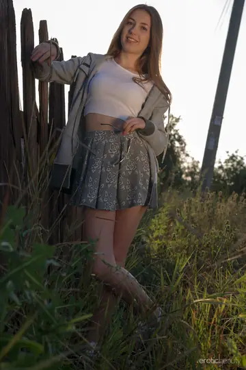 Hrizantema – European Brunette Strips Out of Her Skirt and Spreads Outdoors