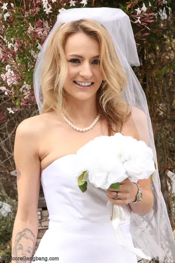 Natasha Starr – Blonde Polish Bride Has Group Sex Outdoors in Her Dress
