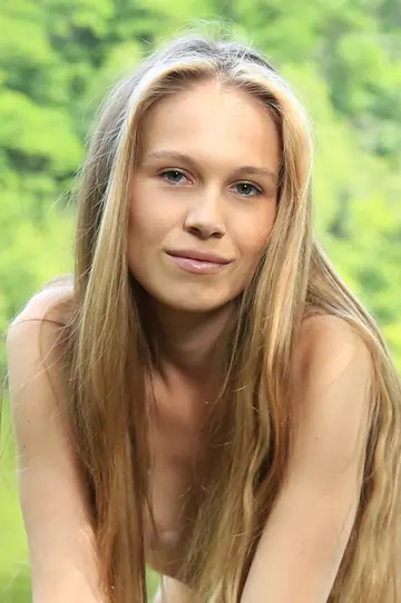 Nela Decker – European Brunette Spreads Her Pussy in the Open Air