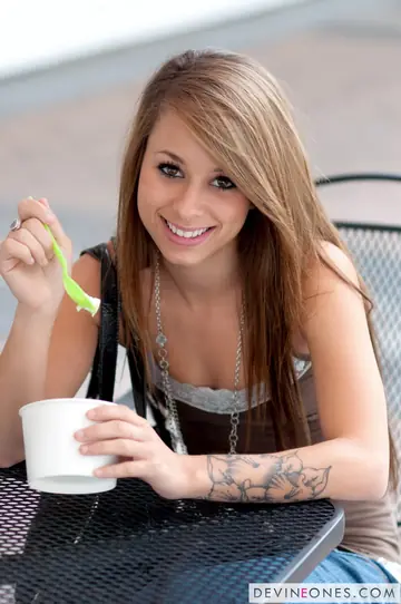 Riley Jensen – Skinny Redhead Flashes Her Small Tits in Public Wearing Jeans