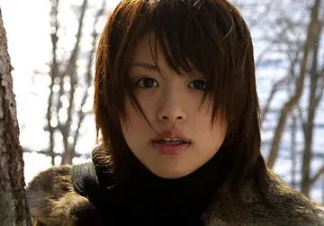 Japanese MILF Peels Down Her Pantyhose and Pees in the Snow