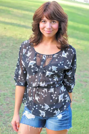Shazia Sahari – European Brunette Fingers and Toys Herself Outdoors
