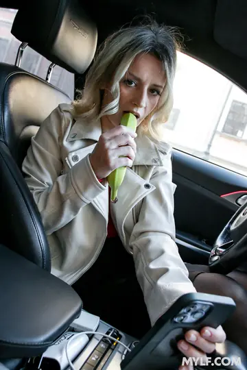 Slim Blonde MILF Gives a Blowjob and Handjob to Her Partner