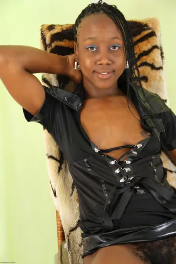Slim Ebony Woman Spreads Her Hairy Pussy Nude