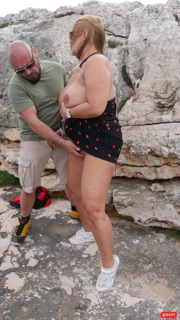 Nudechrissy – Busty German MILF Gives a Blowjob and Takes Anal Outdoors