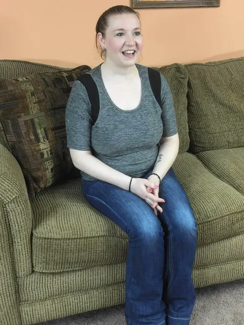 Sinful Skye: Chubby Brunette MILF in Jeans Sucks Cock and Gets Fucked – photo 1 of 20