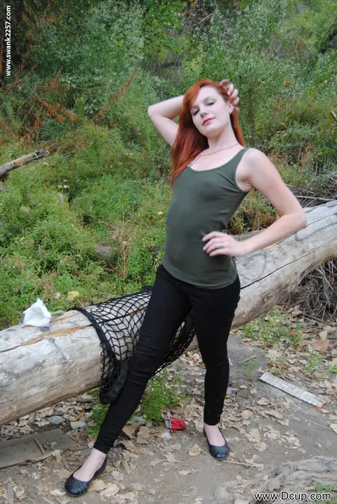 Felicia Davies: Thick European Redhead Undresses and Poses Nude in the Forest – photo 4 of 21