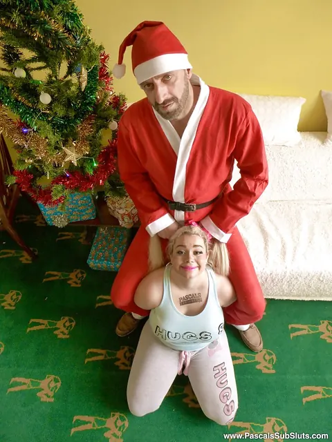 Saskia Squirts: Blonde BBW in Socks Squirts While Undressing – photo 3 of 16