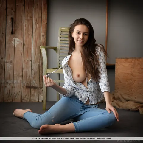 Alisa Amore: Busty European Brunette Strips Out of Her Jeans – photo 8 of 18