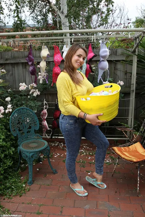 Busty Australian Uses a Toy Outdoors – photo 1 of 17