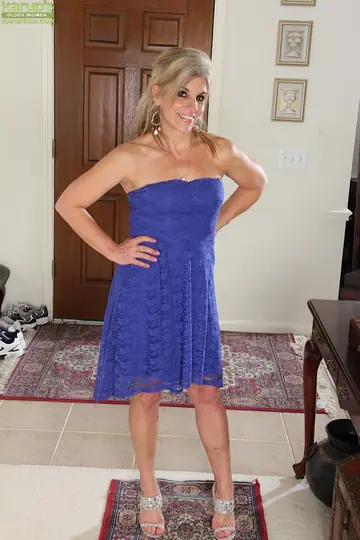Nicole Newby – Mature Blonde Strips Out of Her Dress and Spreads Wide
