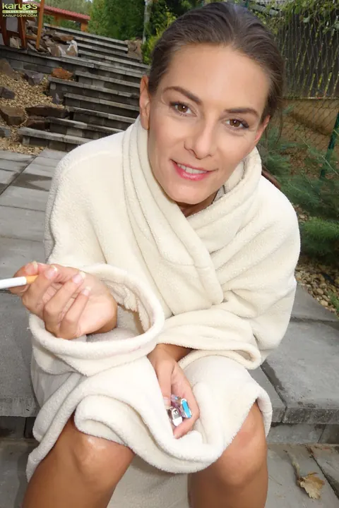 Anita Queen: Czech MILF Opens Her Robe and Spreads in the Bathroom – photo 1 of 18