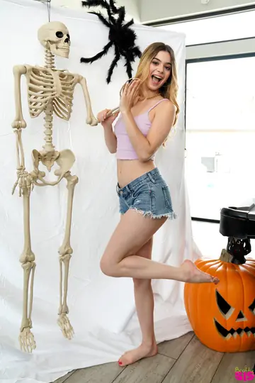 Mia Kay – Blonde and Brunette in Pantyhose and Heels Share a Halloween Threesome