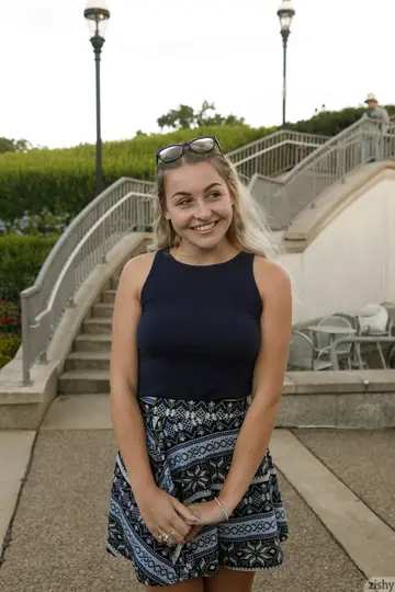 Stella Garmen – Blonde with Big Natural Tits Flashes Outdoors