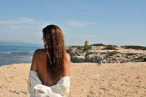Sofie Marie: Thick Redhead MILF Uses a Butt Plug and Dildo on the Beach – photo 12 of 17