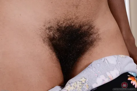 Oya: Hairy Ebony Babe Spreads Her Pussy Wide – photo 5 of 21