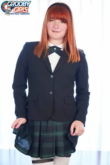 Trans Woman Strips Nude and Poses for the Lens
