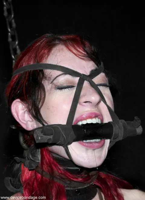 Mina Meow: Redhead in Bondage Uses a Dildo and Fingers Herself – photo 15 of 21