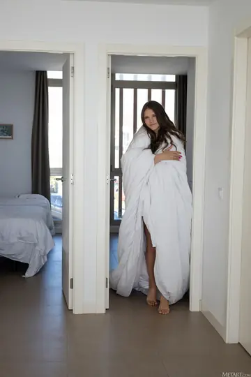 Ella Bonita – Brunette with Small Natural Tits Undresses and Bares Her Ass