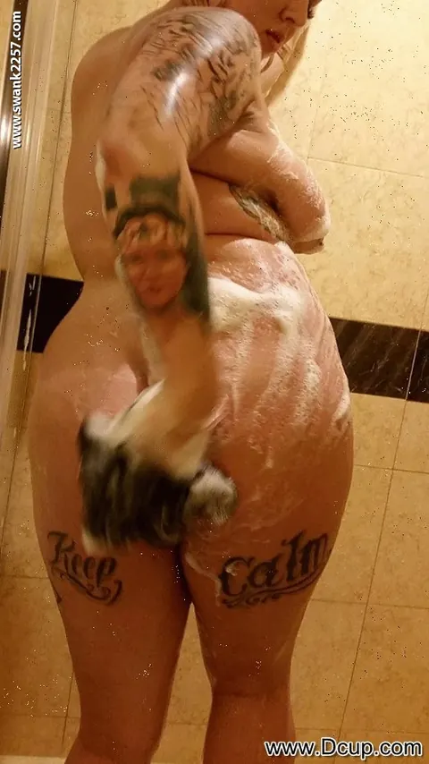 Brianna Rose: Latina BBW Strips Nude in the Bathroom – photo 5 of 15
