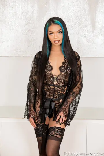 Paisley Page – Tattooed Asian Woman Poses Nude