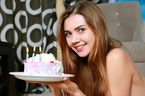 Slim Russian Redhead Spreads Her Shaved Pussy – photo 21 of 21