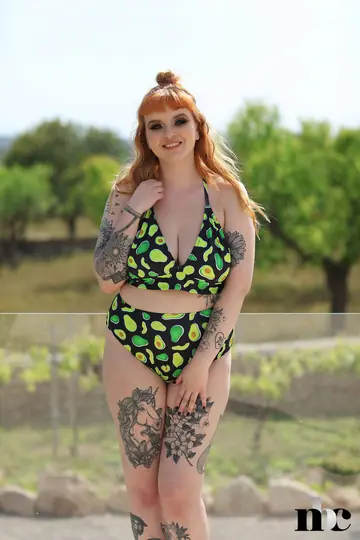 Redhead BBW Strips Out of Her Bikini to Flaunt Her Inked Curves