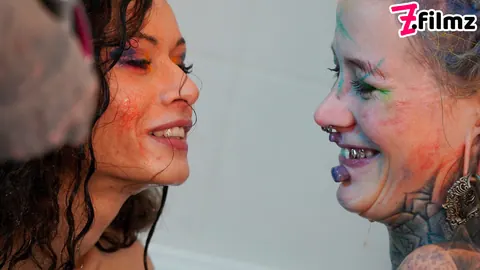 Anuskatzz: Two Tattooed Brunettes Fist and Lick in the Bathroom – photo 7 of 16