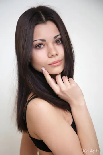 Stalfra – European Brunette Spreads Her Shaved Pussy and Shows Her Ass
