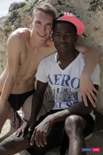 Interracial Gay Studs Blow and Fuck Outdoors