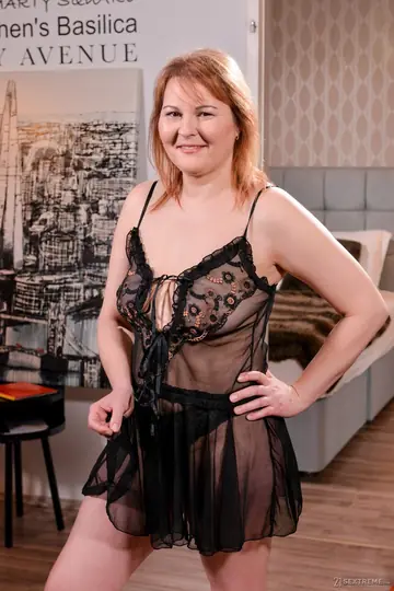 Christine White – Chubby Redhead MILF in Lingerie Kisses and Fucks Her Partner