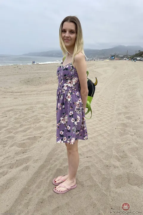Maria Anjel: Slim Blonde Amateur Spreads Her Pussy on the Beach – photo 18 of 21