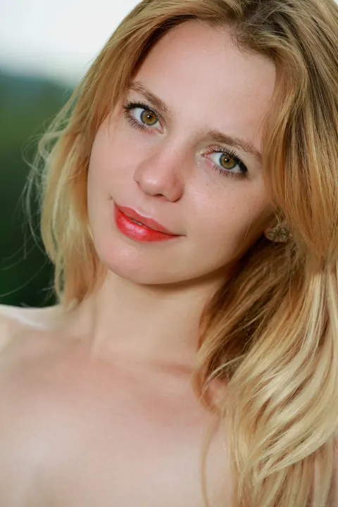 Elisa Liv: Slim Blonde Russian Spreads Her Legs – photo 21 of 21