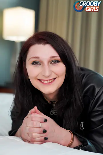 Thick Trans MILF Poses Nude and Flaunts Her Big Ass